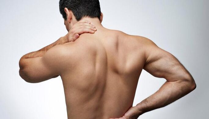 Intervertebral brokk manifesterer seg som ryggsmerter og bidrar til forringelse av styrken